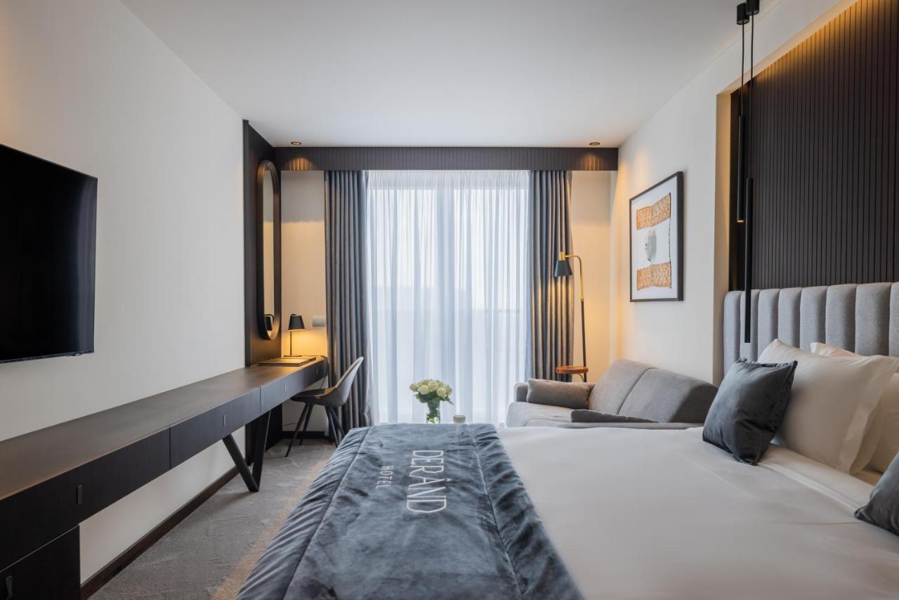 Derand Hotel Pristina Esterno foto
