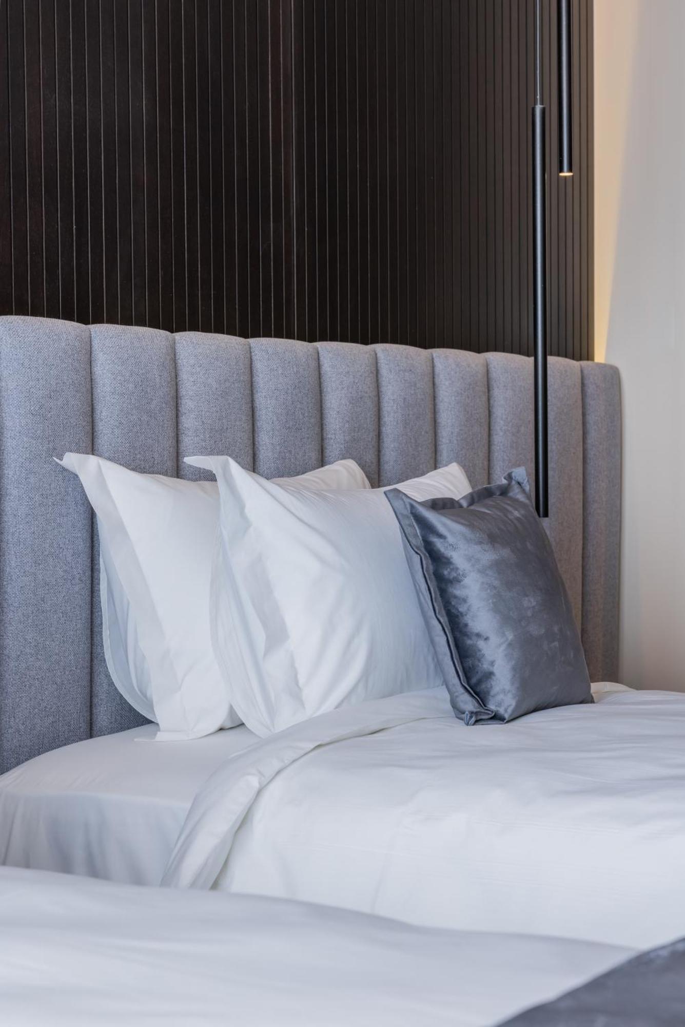 Derand Hotel Pristina Esterno foto