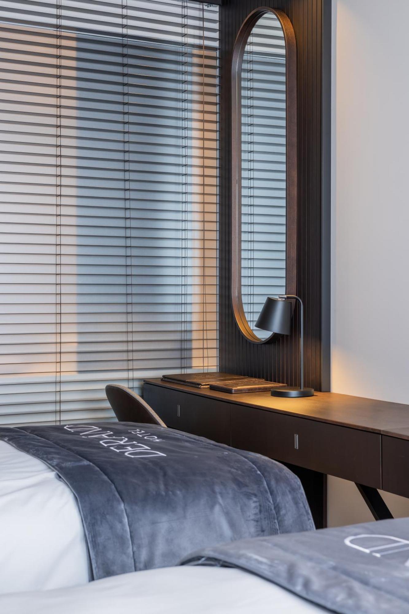 Derand Hotel Pristina Esterno foto