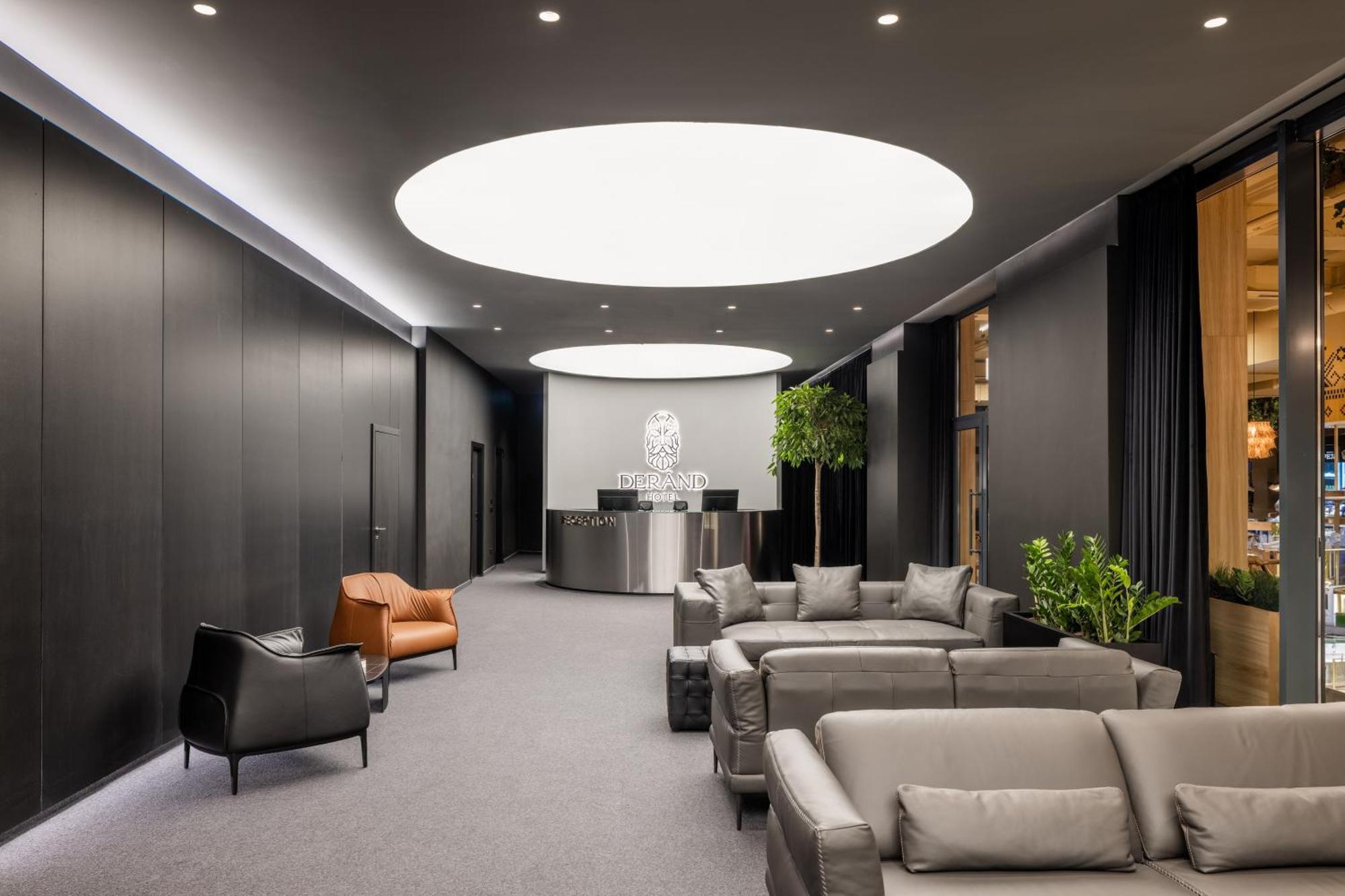 Derand Hotel Pristina Esterno foto