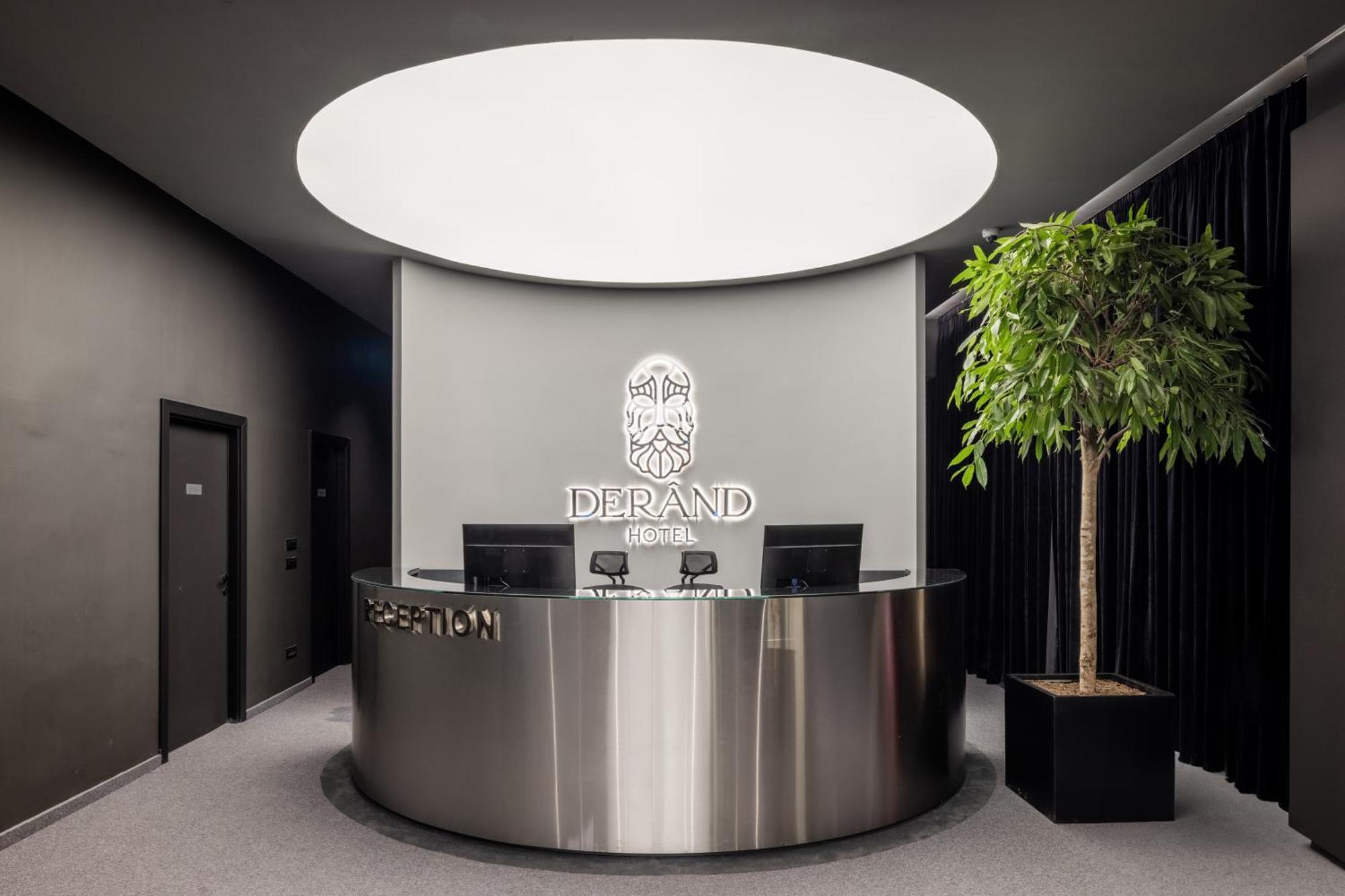 Derand Hotel Pristina Esterno foto