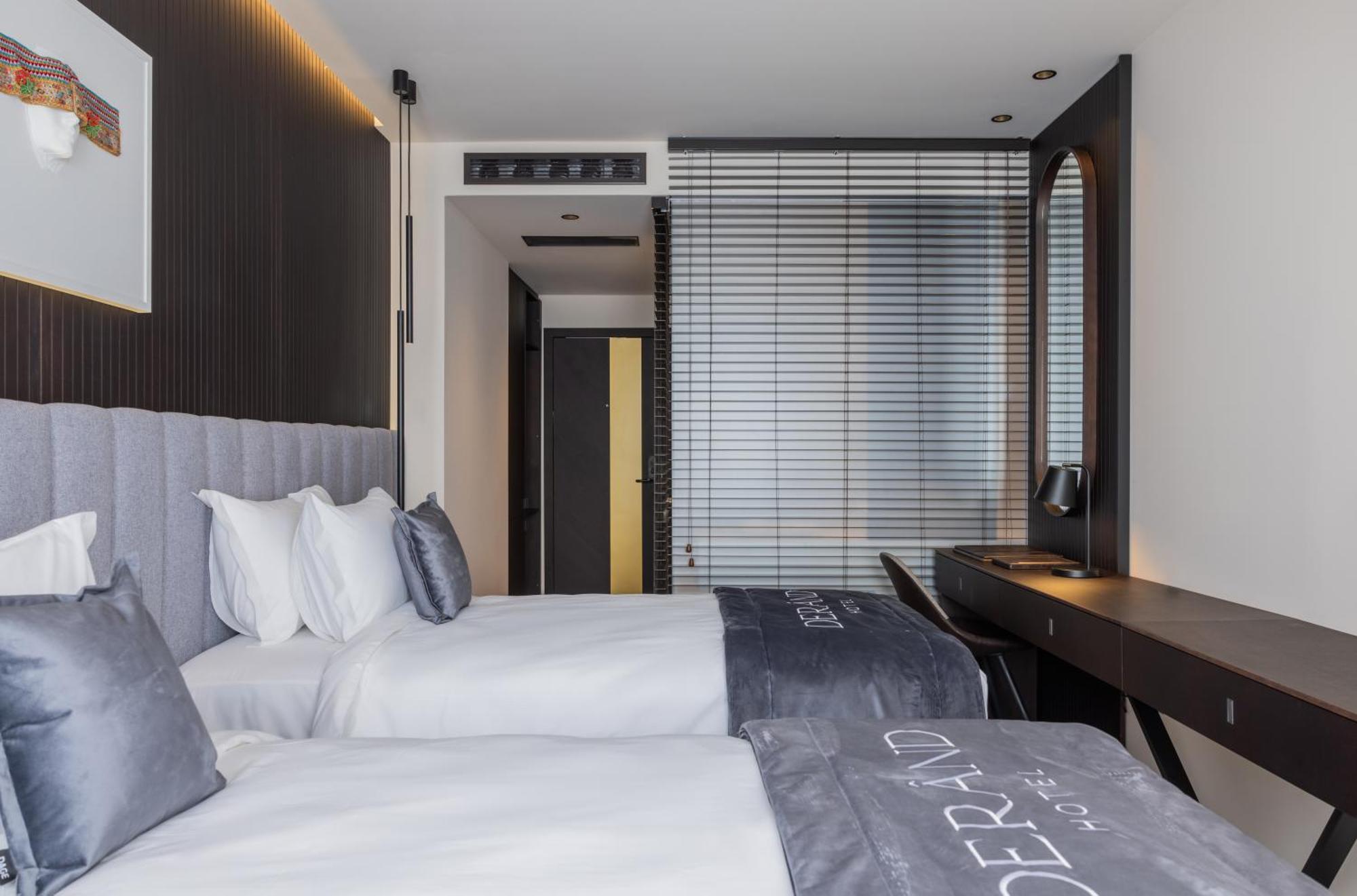 Derand Hotel Pristina Esterno foto