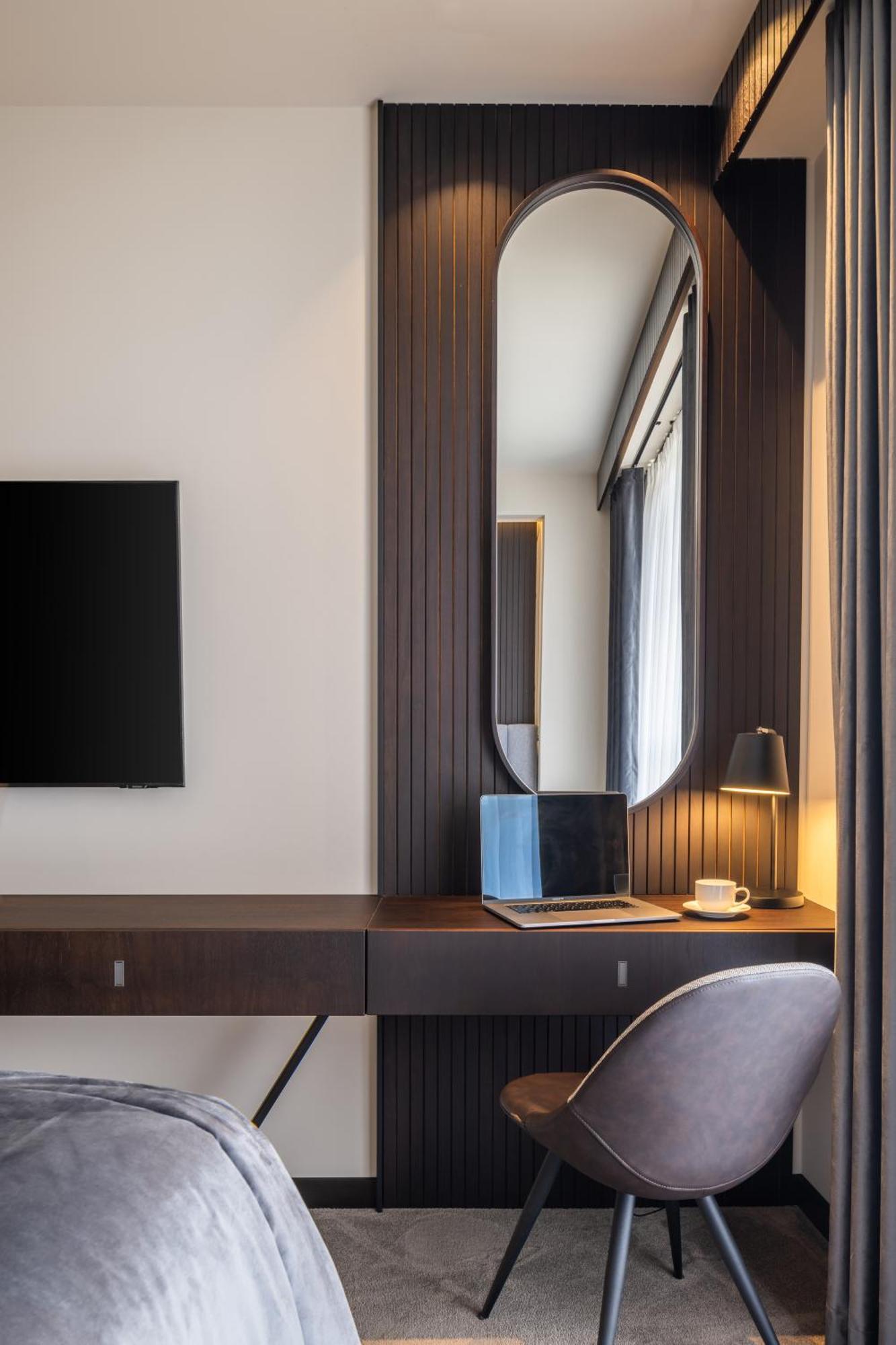 Derand Hotel Pristina Esterno foto