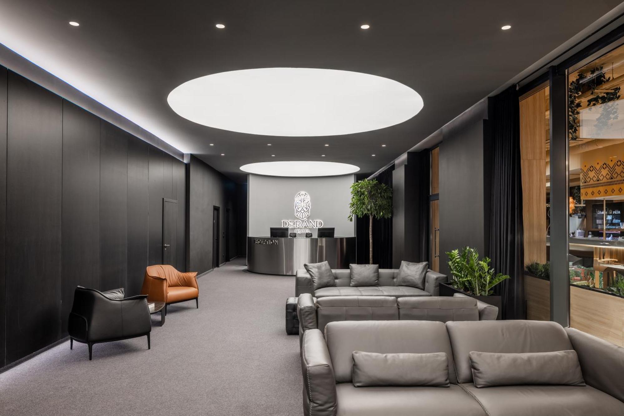 Derand Hotel Pristina Esterno foto