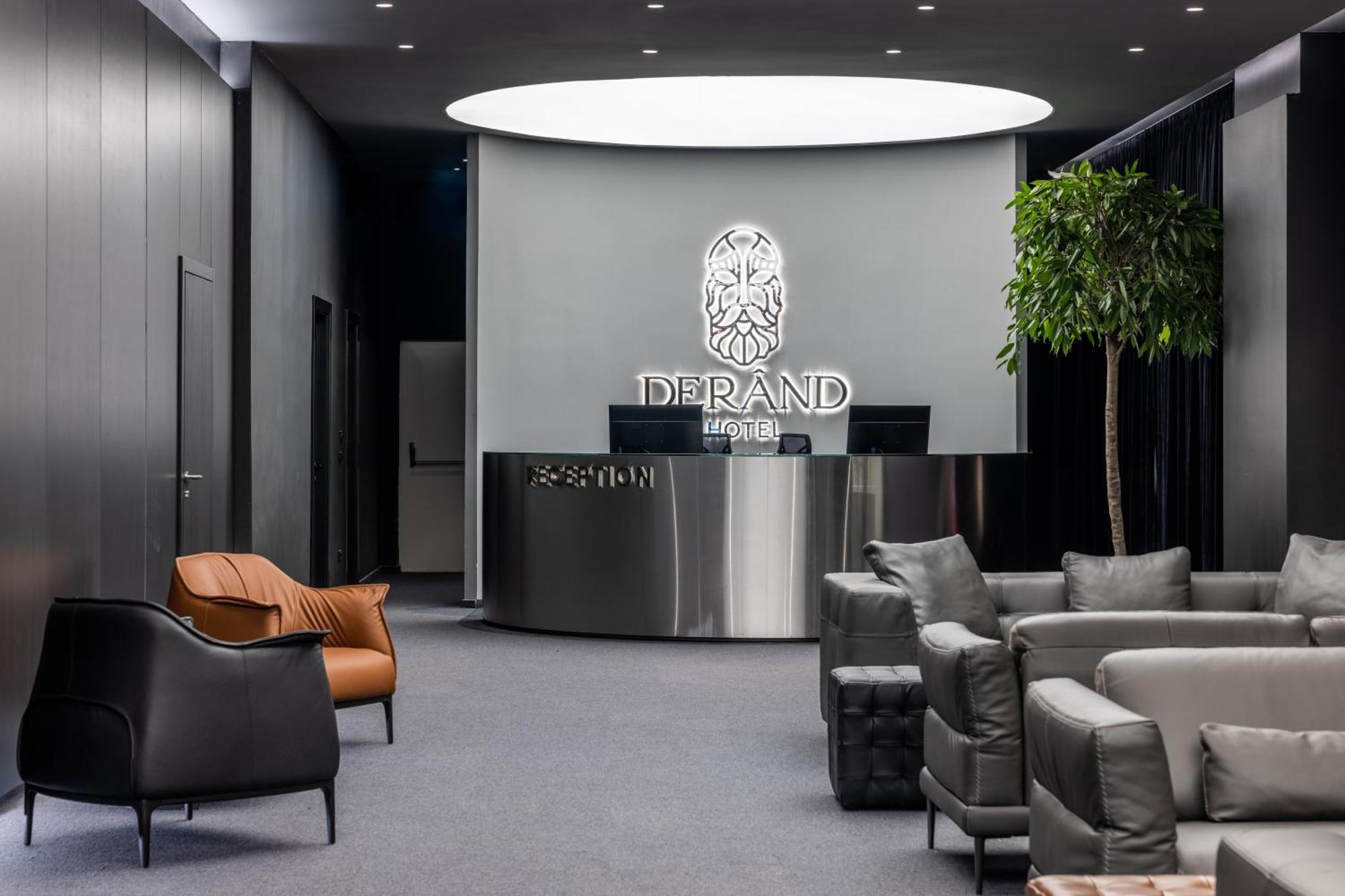 Derand Hotel Pristina Esterno foto